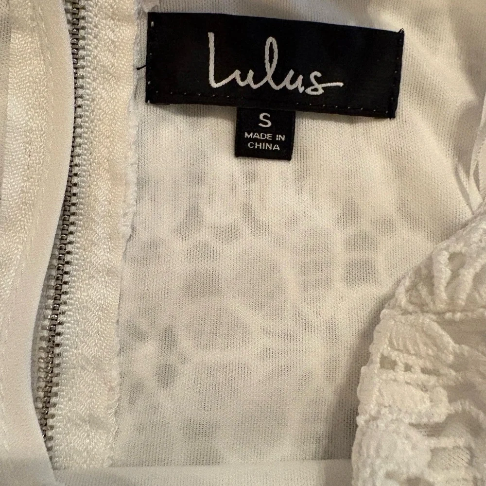 Lulus White Lace Peplum Feminine Dress S NWT - Picture 7 of 7